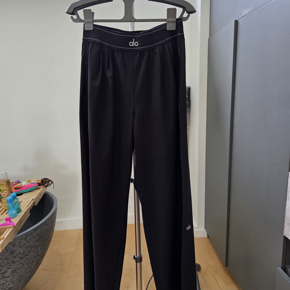 ALO Yoga Black Pants